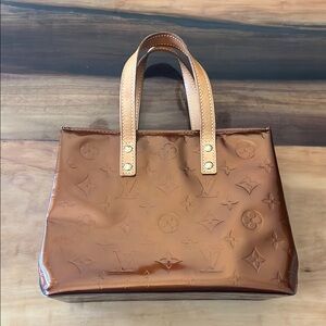 Louis Vuitton Bronze Vernis Reade handbag